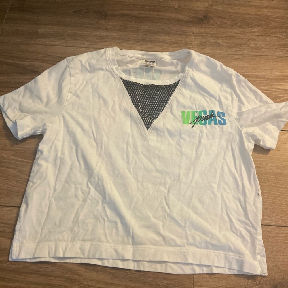 White mesh V neck Vargas Pink T-shirt